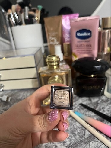  Beden Givenchy prism libre concealer kapatıcı