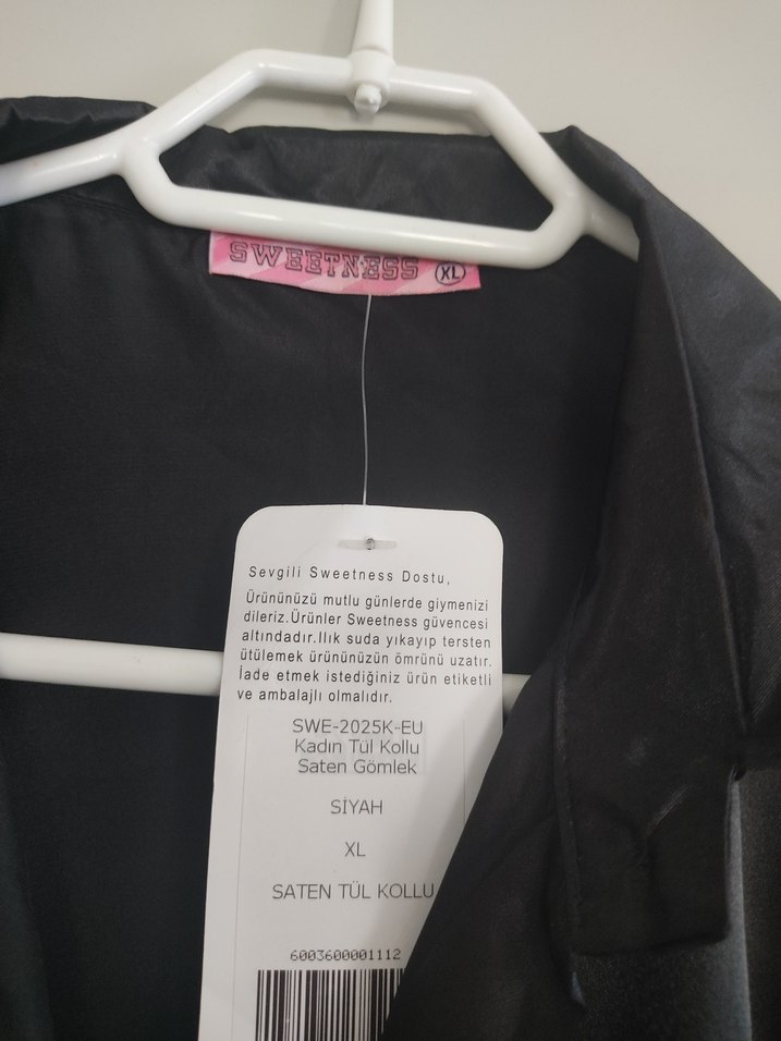 Siyah Puantiyeli Uzun Kollu V Yaka Bluz - Görsel 3