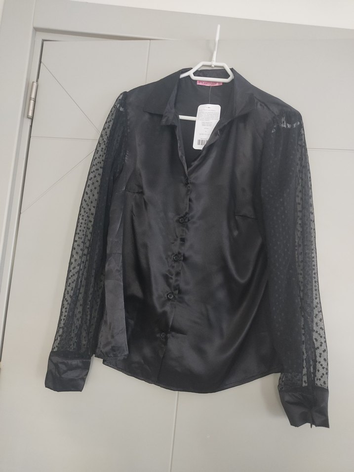 Siyah Puantiyeli Uzun Kollu V Yaka Bluz - Görsel 4