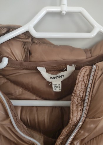 Bej Kapüşonlu Kadın Mont - Görsel 2