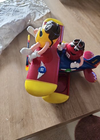 Beden Renkli M&M's Uçaklı Aksiyon Figürü