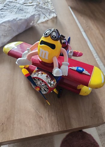 Renkli M&M's Uçaklı Aksiyon Figürü