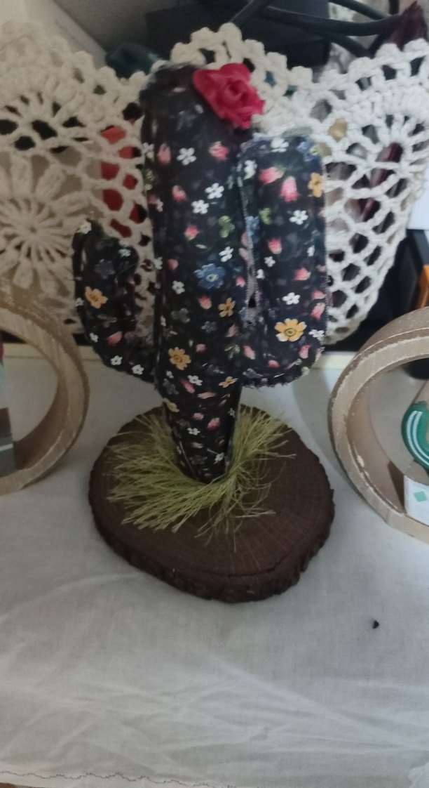 ahşap kaktüs biblolar  . birisi kumaş - Görsel 3