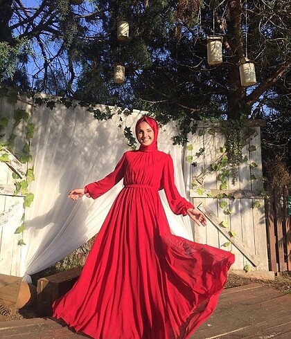 Kırmızı Şifon Abiye Elbise