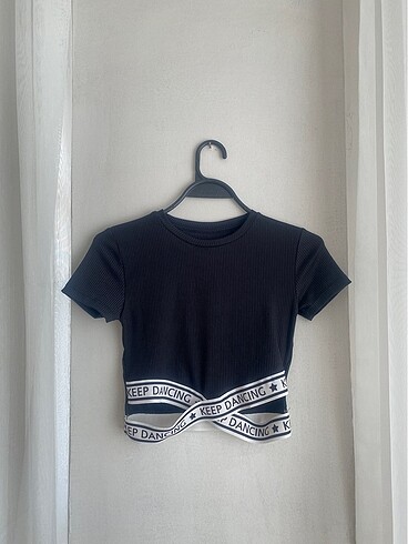 dekolteli crop