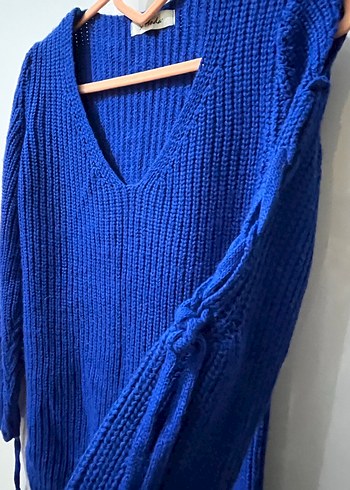 Mavi V Yakalı Örgü Kadın Kazak - Görsel 4