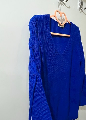 Mavi V Yakalı Örgü Kadın Kazak - Görsel 3