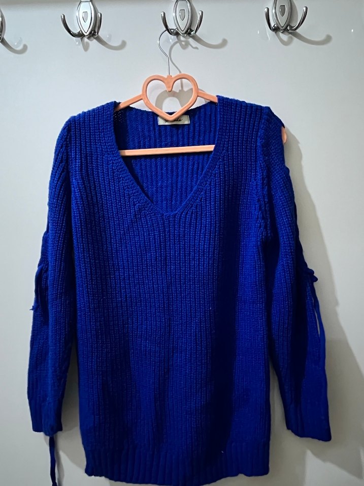 Mavi V Yakalı Örgü Kadın Kazak - Görsel 2