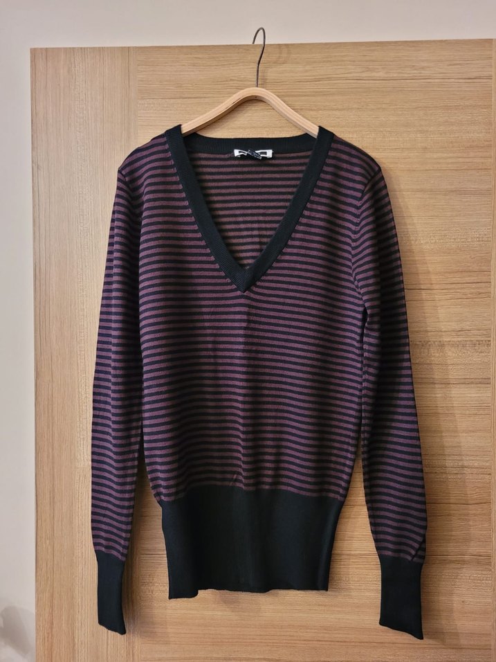 Kahverengi Siyah Çizgili V Yaka Triko Kazak - Görsel 2