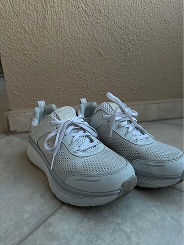 38,5 Beden beyaz Renk Skechers Kadın Beyaz Spor Ayakkabısı