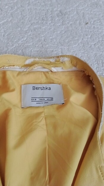 Bershka Kısa ceket