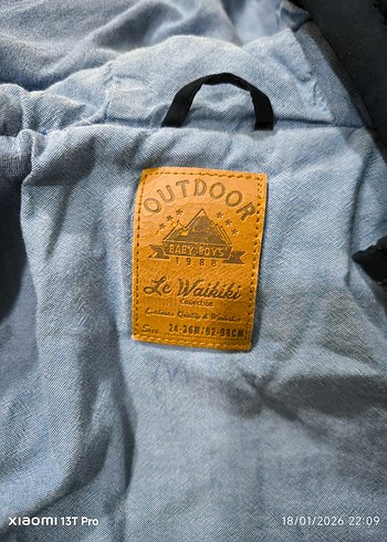 Kapüşonlu Siyah Erkek Çocuk Mont - Görsel 4