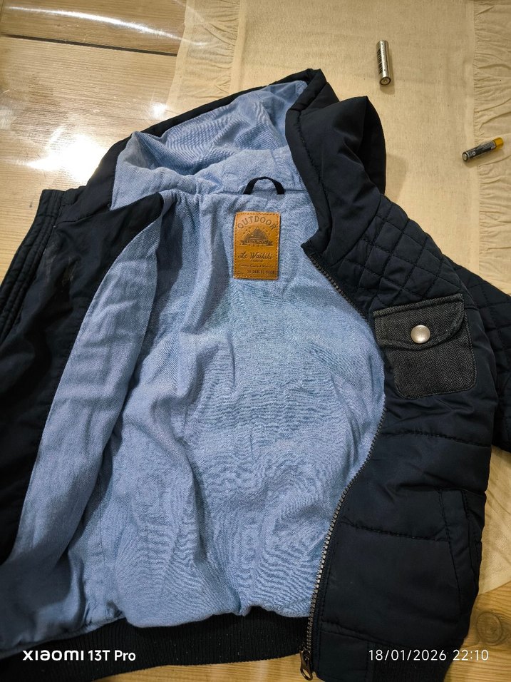 Kapüşonlu Siyah Erkek Çocuk Mont - Görsel 5