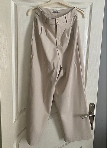 36 Beden ten rengi Renk pantalon