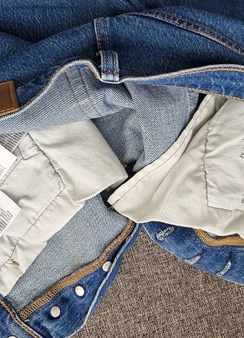 26 Beden mavi Renk Levis 501 jean