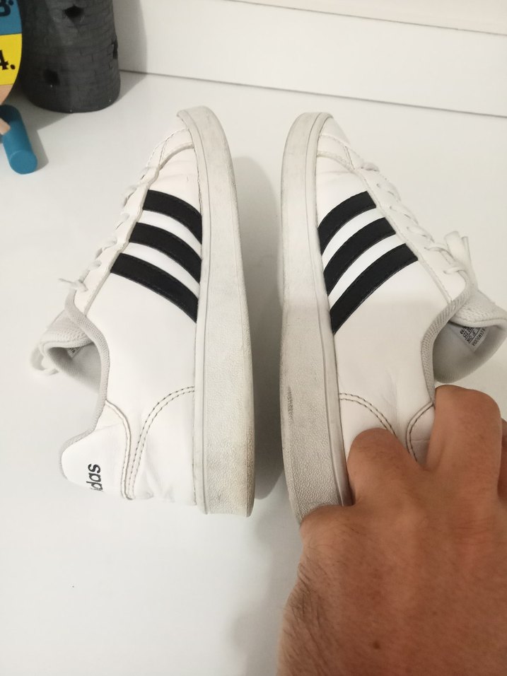 Adidas Beyaz Siyah Çizgili Spor Ayakkabı - Görsel 5