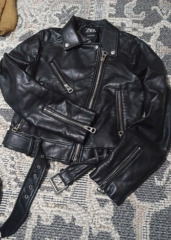 Zara Kadın Siyah Deri Biker Ceket