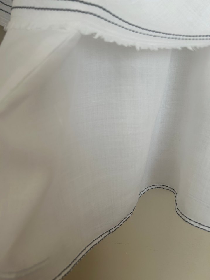 Kız Çocuk Beyaz Keten Fırfırlı Bluz - Görsel 3