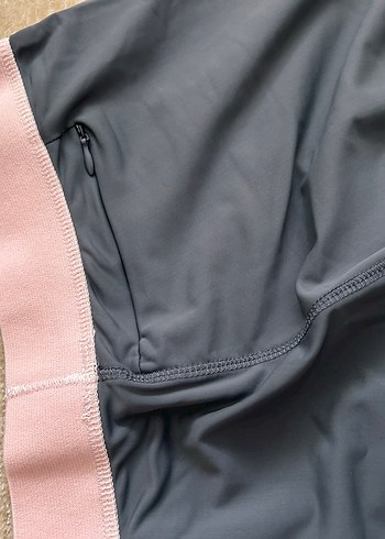 Biri uzun yanları tül detaylı diğeri dizaltı deformesiz taytlar - Görsel 6