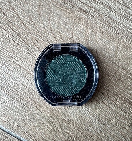 Maybelline New York Tekli Far Yeşil Haki Simli