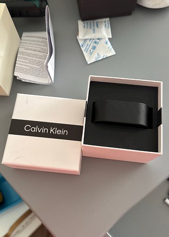 Beden Calvin Klein saat kutusu