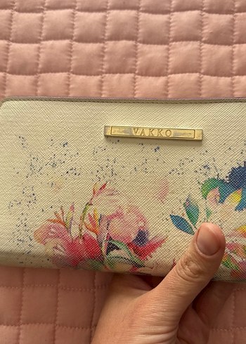 Vakko Vakko Çiçek Desenli Fermuarlı Kadın Cüzdan