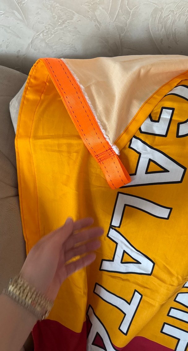 Galatasaray 5 yıldızlo şampiyon bayrağı - Görsel 2