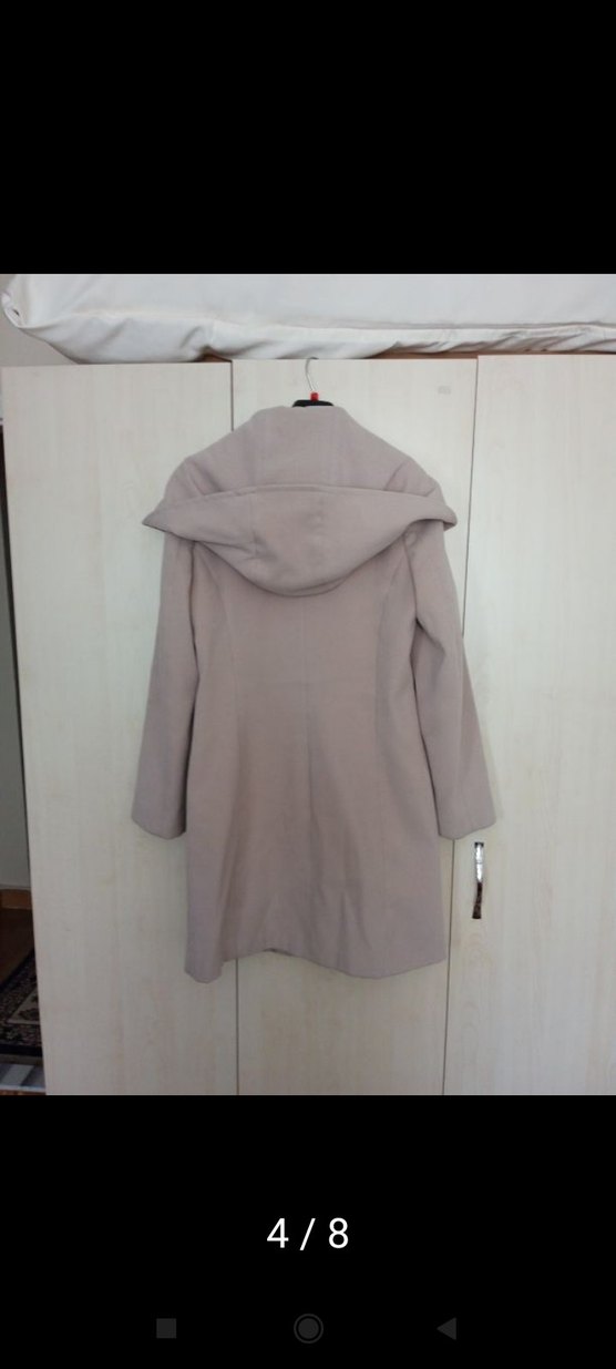 Bej Kapüşonlu Kadın Kaban - Görsel 3