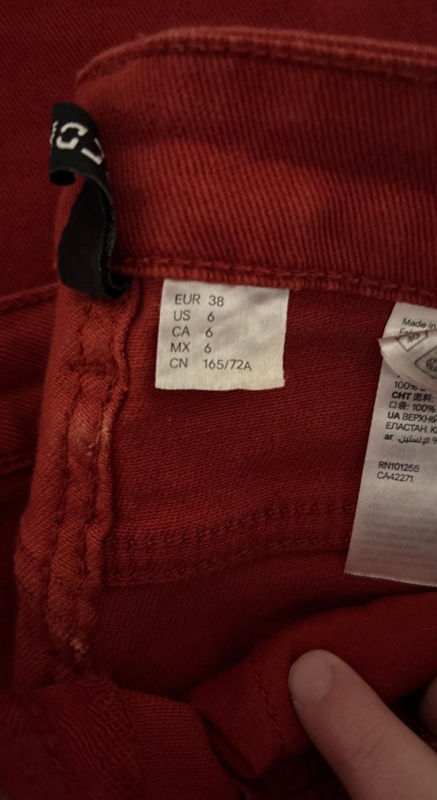 Kırmızı pantolon - Görsel 2