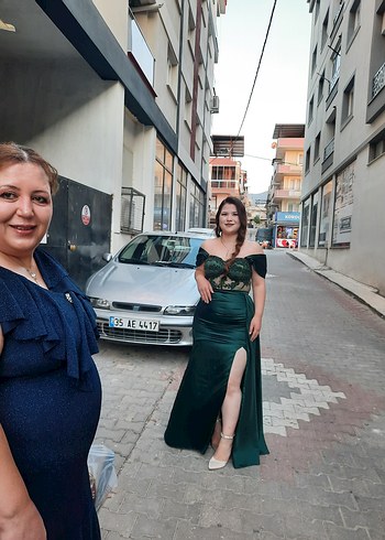 Gece elbisesi göbeği transparan abiye