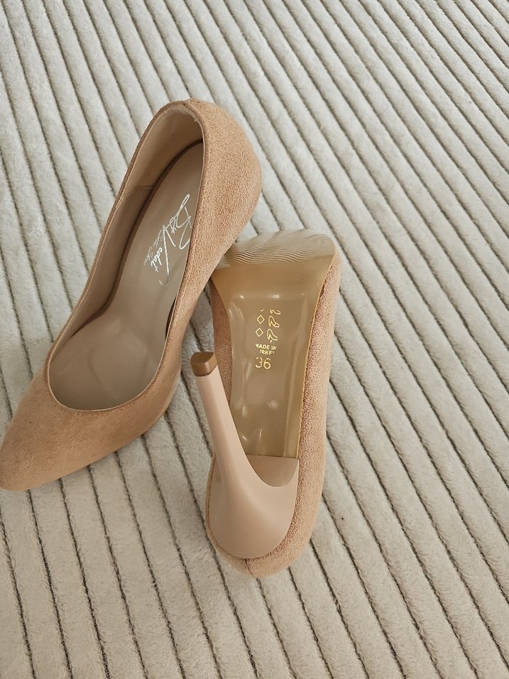 Bej Süet Stiletto Topuklu Kadın Ayakkabı - Görsel 2