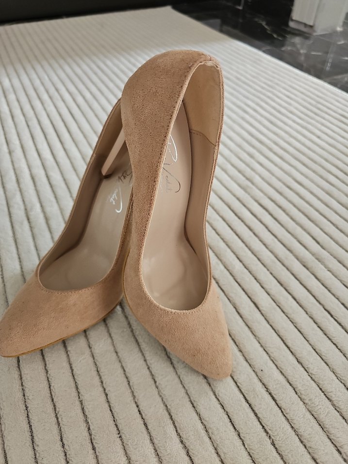 Bej Süet Stiletto Topuklu Kadın Ayakkabı - Görsel 4