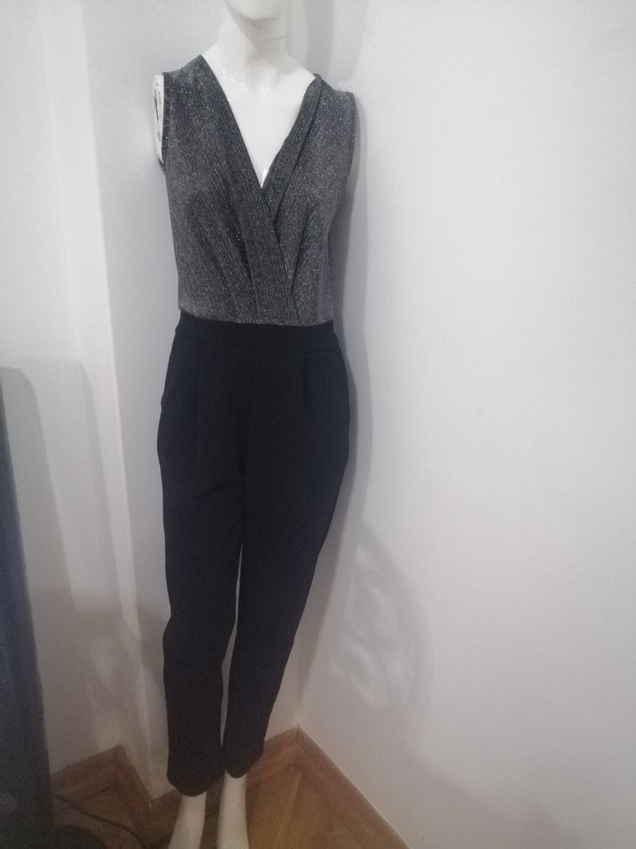 Gri V Yakalı Piliseli Kadın Tulum - Görsel 3