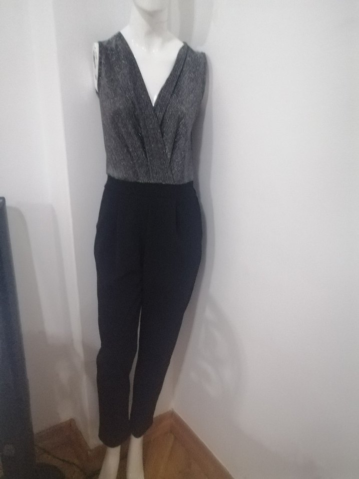 Gri V Yakalı Piliseli Kadın Tulum - Görsel 2