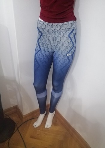 nike l