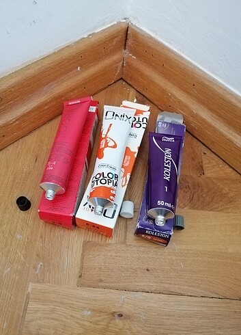 3 adet farklı renk marka saç boysları