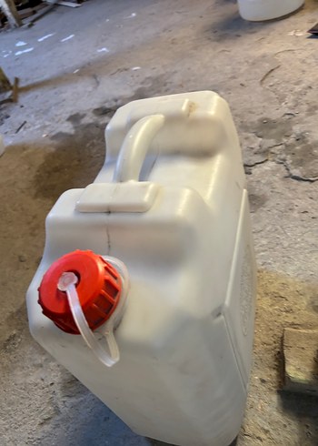 Beyaz Plastik Su Bidonu - Görsel 3