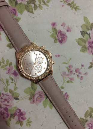 Avon Avon saat
