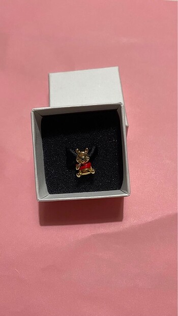 Beden Pandora charm