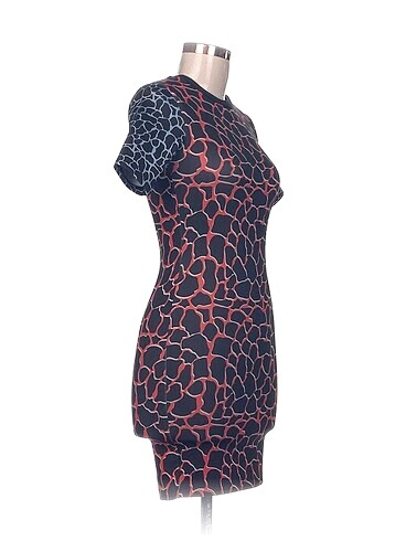 Asos Asos Kısa Elbise %70 İndirimli.