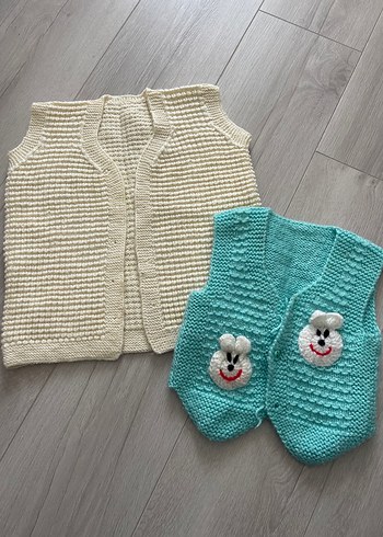 Krem Kız Çocuk Örgü Yelek Ponponlu - Görsel 4