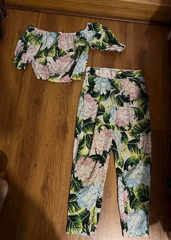 Çiçek Desenli Bol Kesim Kadın ikili takım - Görsel 2