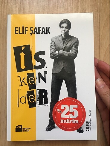 Elif Şafak İskender