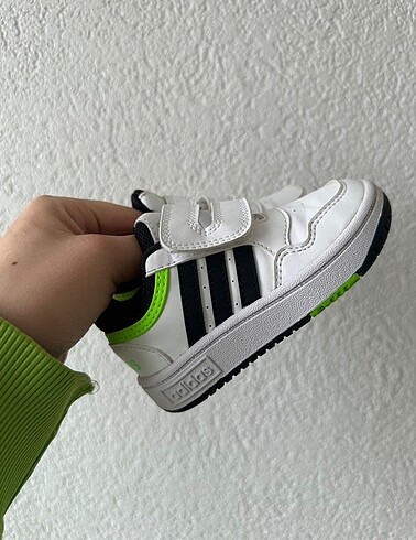 22 Beden Adidas 22 numara ayakkabı