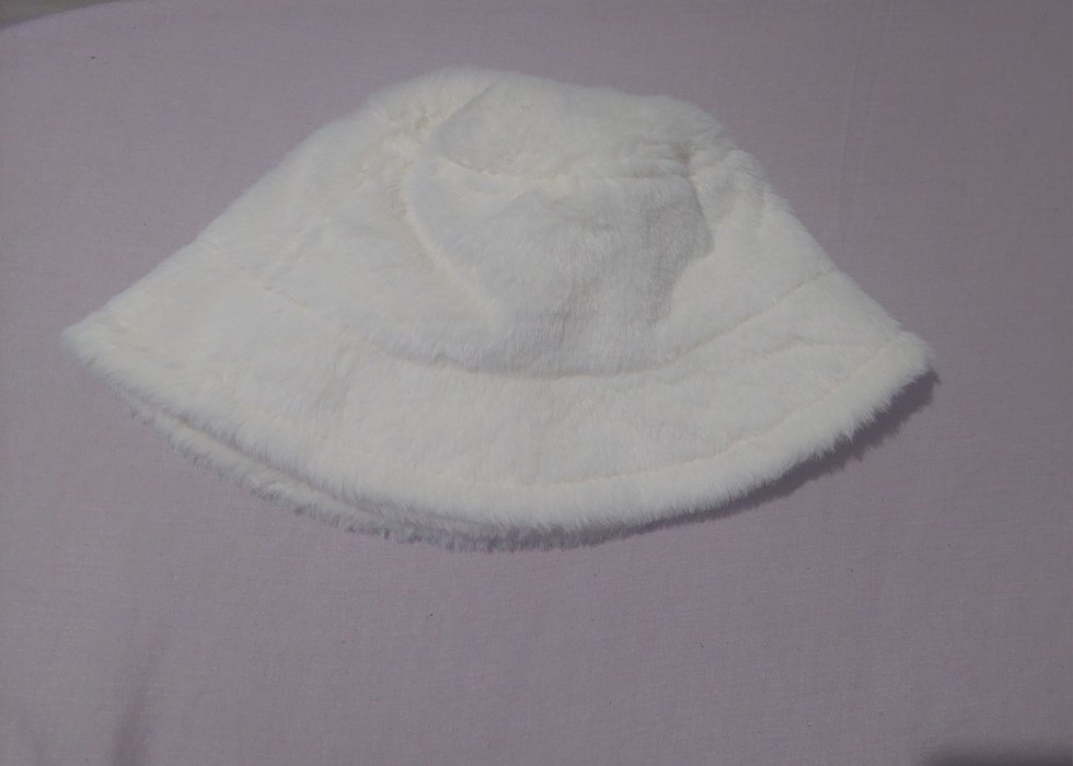 Beyaz Kadın Peluş Şapka - Görsel 2