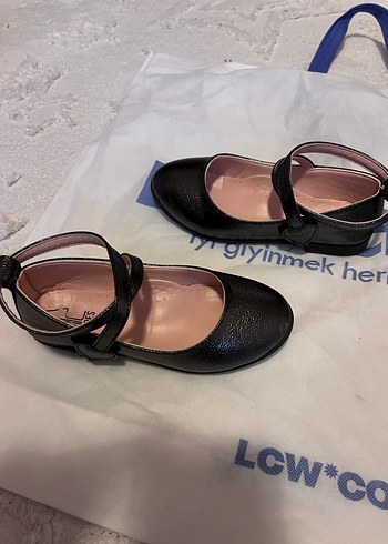 Kız Çocuk Siyah Tokalı Babet Ayakkabı - Görsel 3