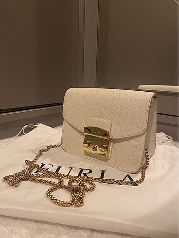 Furla beyaz çanta