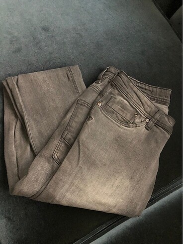 BERSHKA PANTALON GRİ