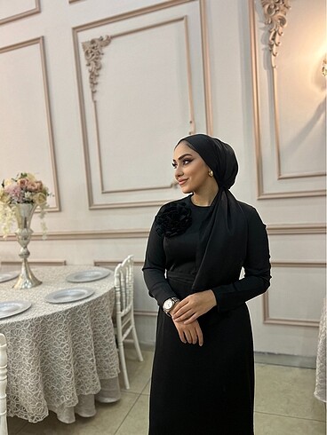 40 Beden siyah Renk Tesettür abiye