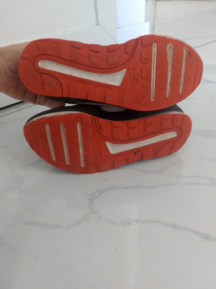 Gri çocuk spor ayakkabı 35.5 numara - Görsel 2